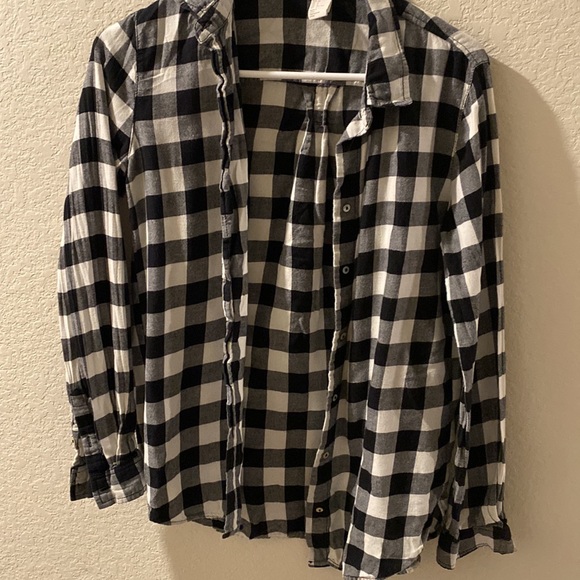 H&M size 2 flannel black and white checkered long sleeve flannel shirt - Picture 3 of 5